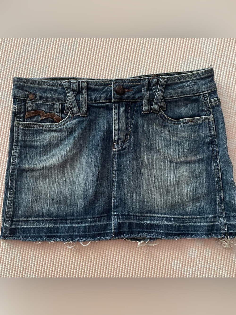 Dollhouse distressed denim mini skirt size 7 - Picture 2 of 7